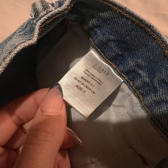 Brandy Melville Light wash Jean shorts Size small - Picture 5 of 5